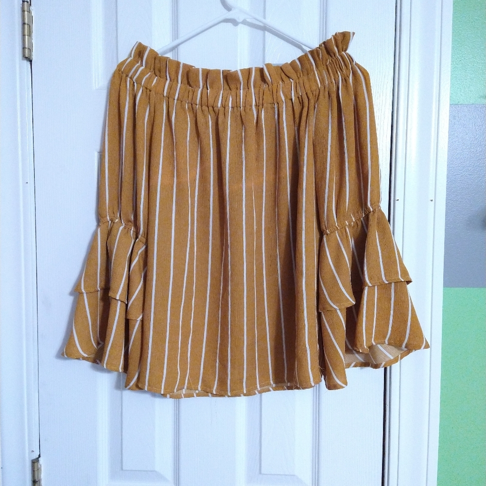 Mustard colored Miss Kelly top